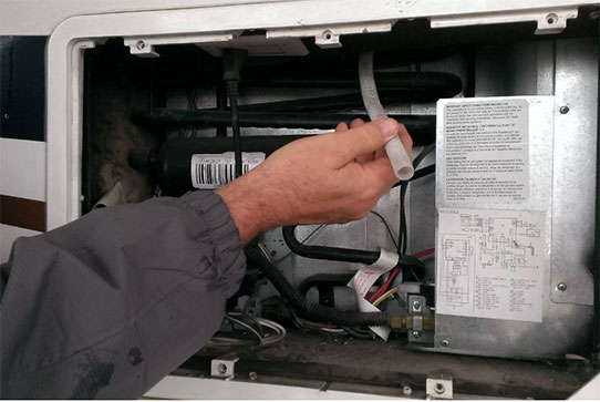 Прочистка слива (дренаж) холодильника в Пущино